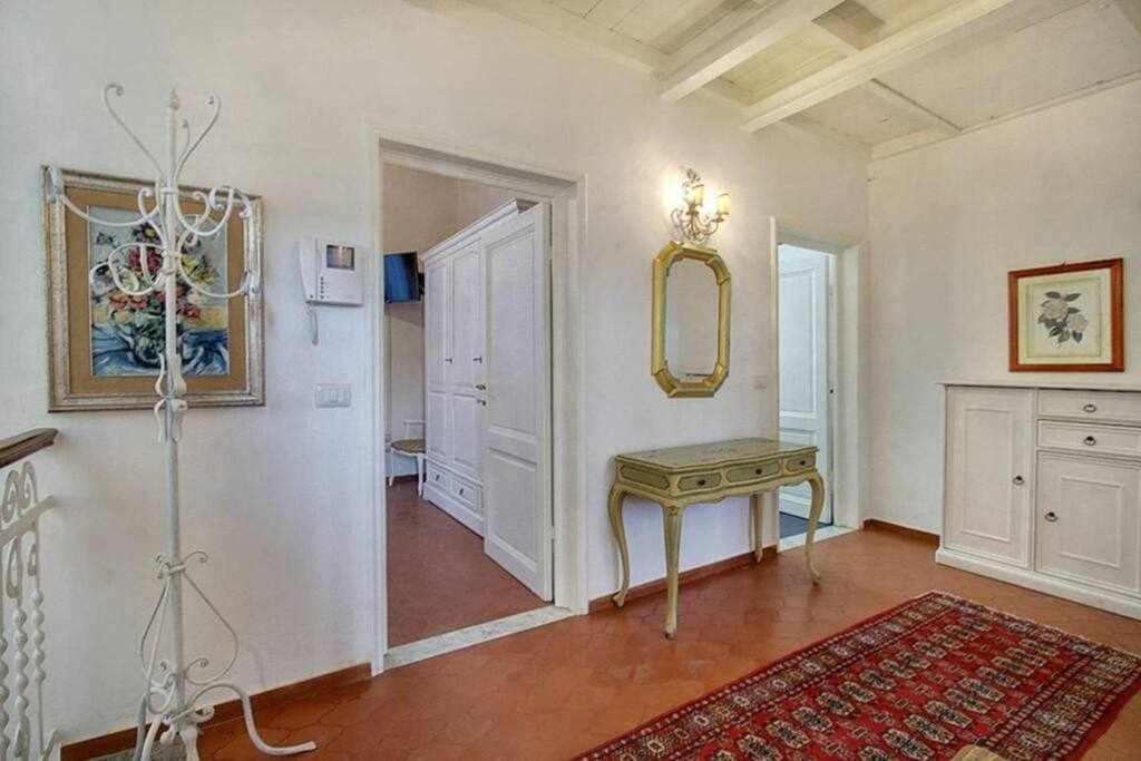 Santa Croce Elegant With Garage Lejlighed Firenze Eksteriør billede